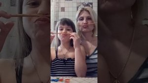 Артикуляционная гимнастика с соломкой?