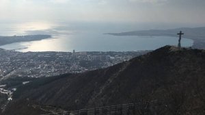 По Геленджику пешком.  Канатная дорога парка "Олимп".  Набережная.    Толстый мыс