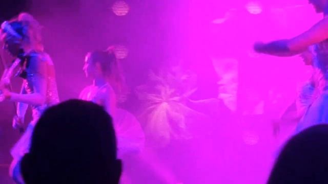 Dance of the Sugar Plum Fairy - Lindsey Stirling смотреть онлайн