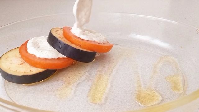 Баклажаны запечённые в духовке с сыром и помидорами/Oven baked eggplant with cheese and tomatoes! смотреть онлайн