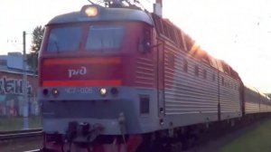 ЧС7-006 с фирменным поездом №2 "Москва – Казань" + приветливый помощник:-)