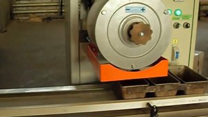 Работа Тестоделителя Кузбасс 68-2М