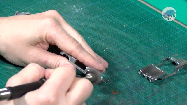 Matchbox 27D & Siku v229 Mercedes 230SL - Twin diecast restoration смотреть онлайн