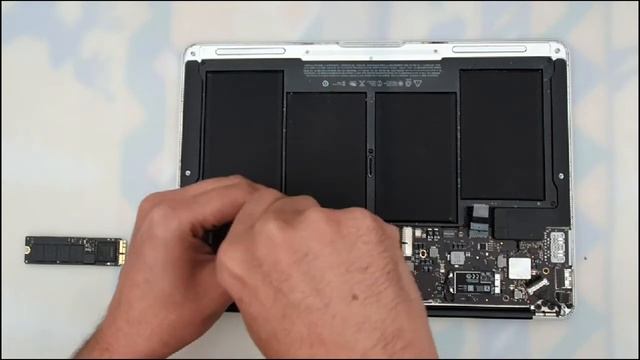 Macbook air A1466 ssd M2 changement ssd A1466 change смотреть онлайн