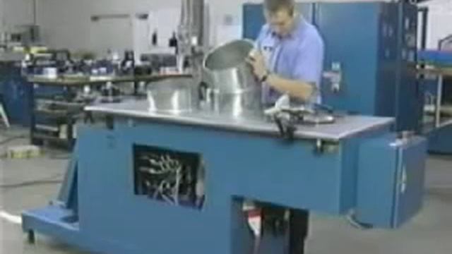 Станок для производства сегментных отводов Combi-T смотреть онлайн