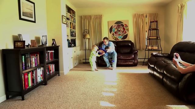 pBone mini - Sophia's First Trombone Lesson смотреть онлайн