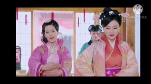 Девушка попала в прошлое, где в нее влюбился принц ?