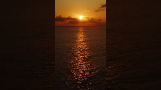 WATCH AN UNFORGETTABLE OCEAN VIEW WITH SUNSET FROM YOUR HOME! смотреть онлайн