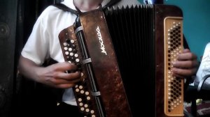 "Над рекой калина спелая..." (на баяне)