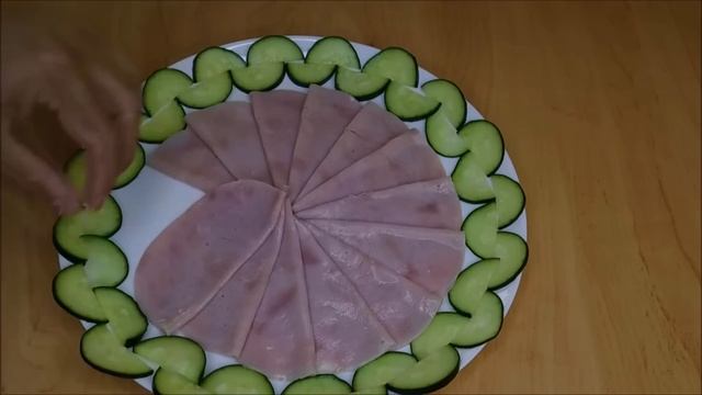 Obložený tanier alebo obložená misa saláma,uhorka,paradajka смотреть онлайн