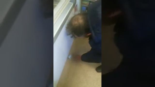 Алкаш в стрингах смотреть онлайн