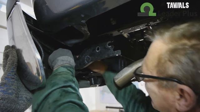 Установка фаркопа Leader T121-F/FC. TOYOTA HILUX 2015-...г.в. смотреть онлайн