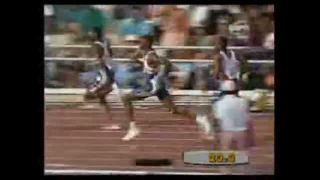 Кевин Янг.Мировой рекорд на 400 метров с барьерами у мужчин(46.78).Барселона 1992.(HD). смотреть онлайн