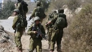 Идет по улице солдат   #песни #любовь #новобранцы