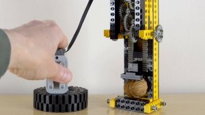 Heavy press machine with Lego Technic