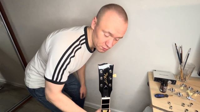 Установка локовых колков Kluson Revolution на Gibson Les Paul Traditional / Kluson Locking Tuners смотреть онлайн