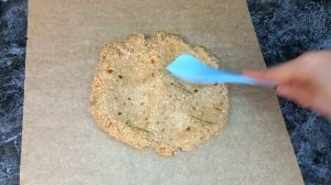 Хлебцы из ржаной муки с семечками