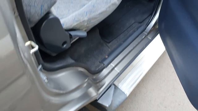 In Depth Tour Isuzu Panther Touring A/T [TBR541] (2004) - Indonesia смотреть онлайн