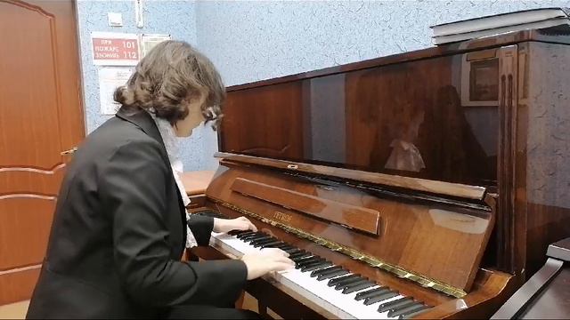 Автор :Ярослава Кравченко "Отражённый свет"
Исполняет Ярослава Кравченко