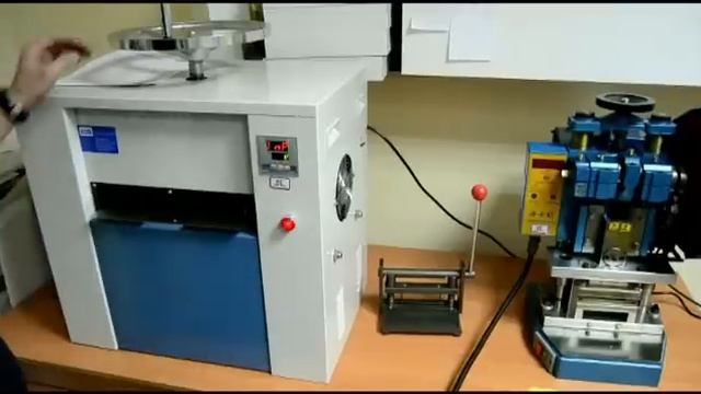 Видеоинструкция по технологии изготовления пластиковых карт на оборудовании EASY CARD смотреть онлайн