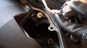 How to replace Headlight Bulb on a Lexus IS300h