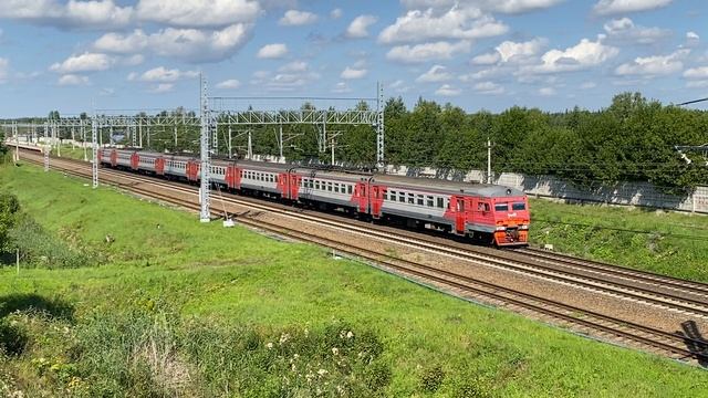 Станция Рябово. Станция Тосно. Электропоезд эт2м-142. Тосно станция Зареченская.