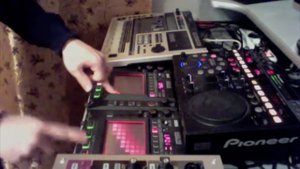 Korg Kaoss Pad KP3 - DJ Uriy M (DJ Юрий М) - Придумываю РЭЙВ:).m4v