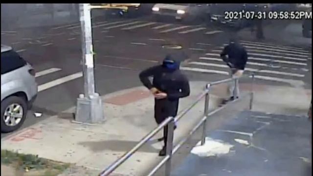 Gunman On Moped shoot 10 in New York City attack смотреть онлайн