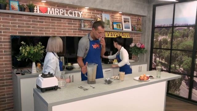 Тренер по йоге и эксперт по правильному питанию - Александр Мацука. Протеиновый и фитнес-коктейли. смотреть онлайн