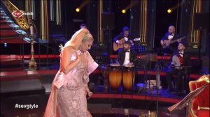 Muazzez Ersoy | Aşkımıza Ağlıyorum (Canlı Performans)