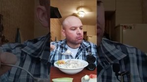 ОБЖОР пельмени Мираторг / МУКБАНГ слипшиеся пельмешки