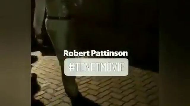 Rob on set in Mumbai 19.09.2019 #RobertPattinson #Tenet #ChristopherNolan #onset #TENƎꓕ 