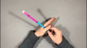 Для левшей: Double ThumbAround (TA) Reverse – Обучение Pen Spinning Трюку