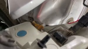 Как снять фару Ford Kuga? Как заменить лампочку задней фары Ford Kuga