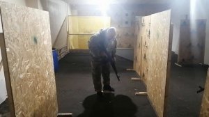 Уход за вертикальное укрытие с учётом углов безопасности