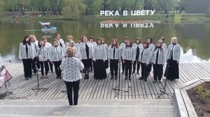 Солдат молоденький в пилотке новенькой