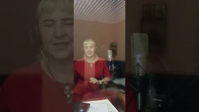 Ната Ли Северр на студии (Рабочие моменты, запись дуэта с Дмитрием Гревцевым) смотреть онлайн