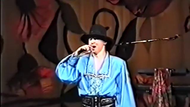 Александр Карафетов - «Искры камина» 2001г. смотреть онлайн