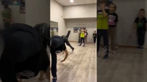 ОБУЧЕНИЕ КАПОЭЙРА КРУТАЯ СВЯЗКА ДВИЖЕНИЙ #капоэйра #обучение