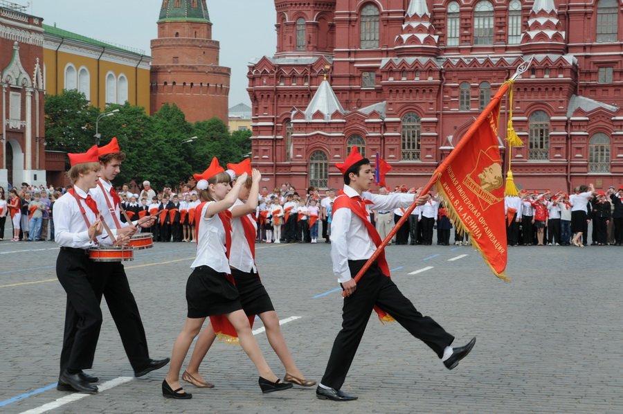 Взвейтесь кострами!