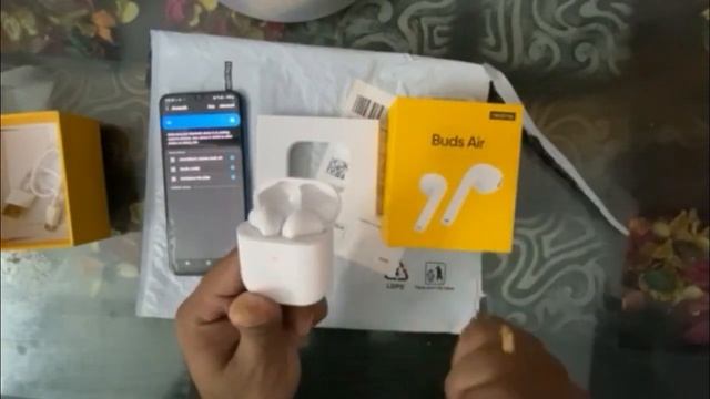 RealMe Air Buds (Connect with Apple 11 pro) Unboxing and Features смотреть онлайн