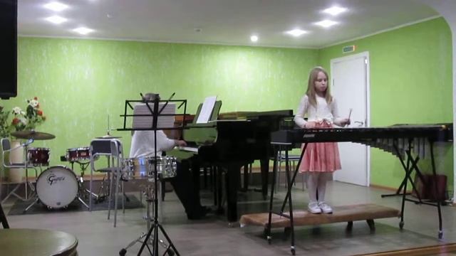 Й.Гайдн "Менуэт"". Молоткова-Мамаева Кристина, 8 лет. Ксилофон.