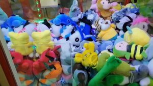 Я вернулся в этот автомат хватайка по 20 рублей.