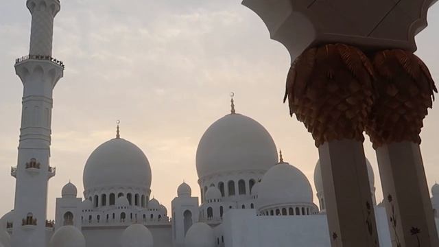GRAND MOSQUE VLOG INFORMATION ABOUT THE MOSQUE IN DUBAI ABU DHABI смотреть онлайн