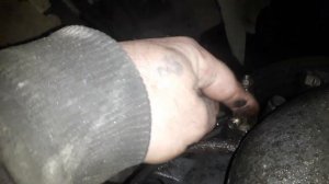 Поднимаются обороты сами.Мерседес атего.