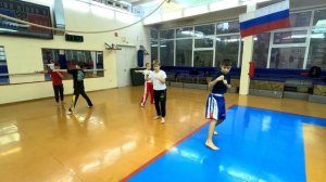 Кикбоксинг. Беговая разминка с ускорениями. Младшая группа.