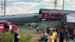 Около 150 человек пострадали в Волгоградской области при сходе вагонов пассажирского поезда