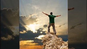 Красивые стихи!"Никогда не о чём не жалейте в догонку.." Автор Андрей Дементьев. Читает Леонид.