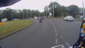 Девочку на мото не догнать! По городу на эндуро Kayo t 4 250. Покатушки.