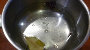 Маринованная цветная капуста со свеклой